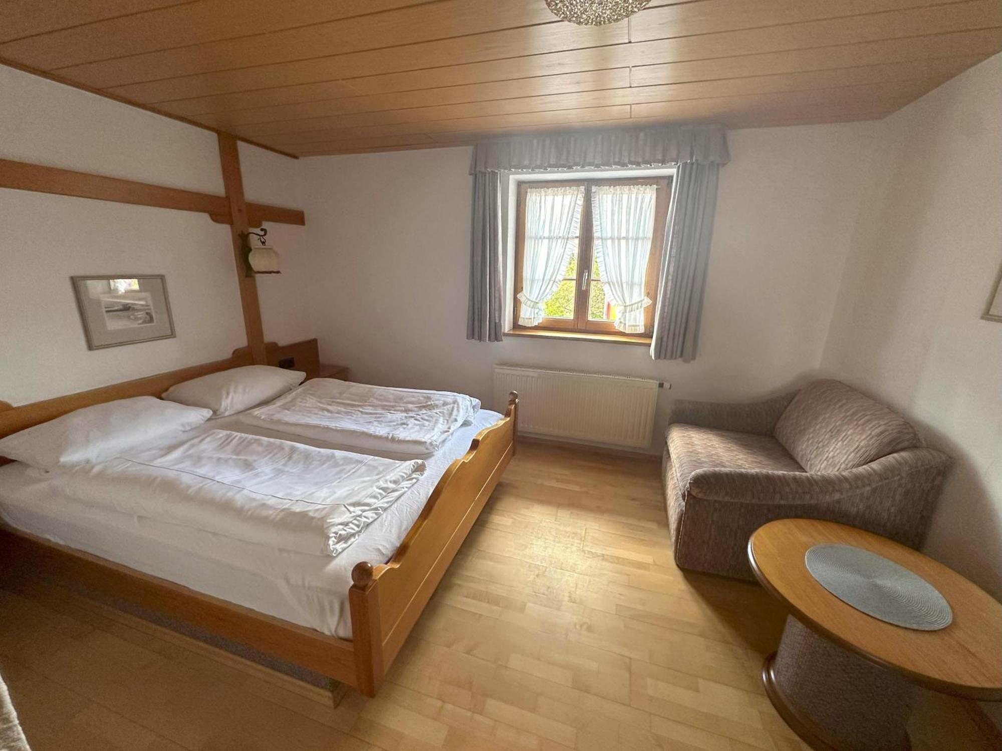 Hoehengasthaus Haldenhof Иберлинген Экстерьер фото
